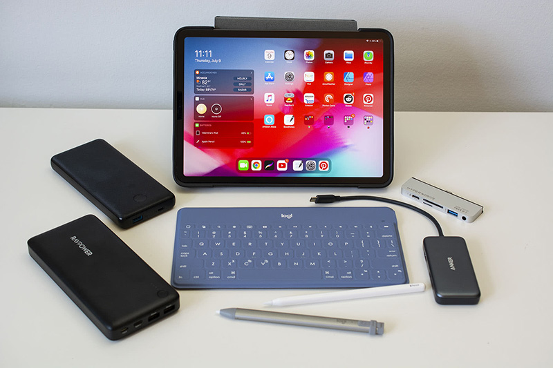 2021 iPad vs. 2022 iPad Air 11-inch iPad Pro Connectivity & Accessories